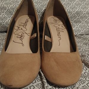 Libby Edelman chunky heel pumps